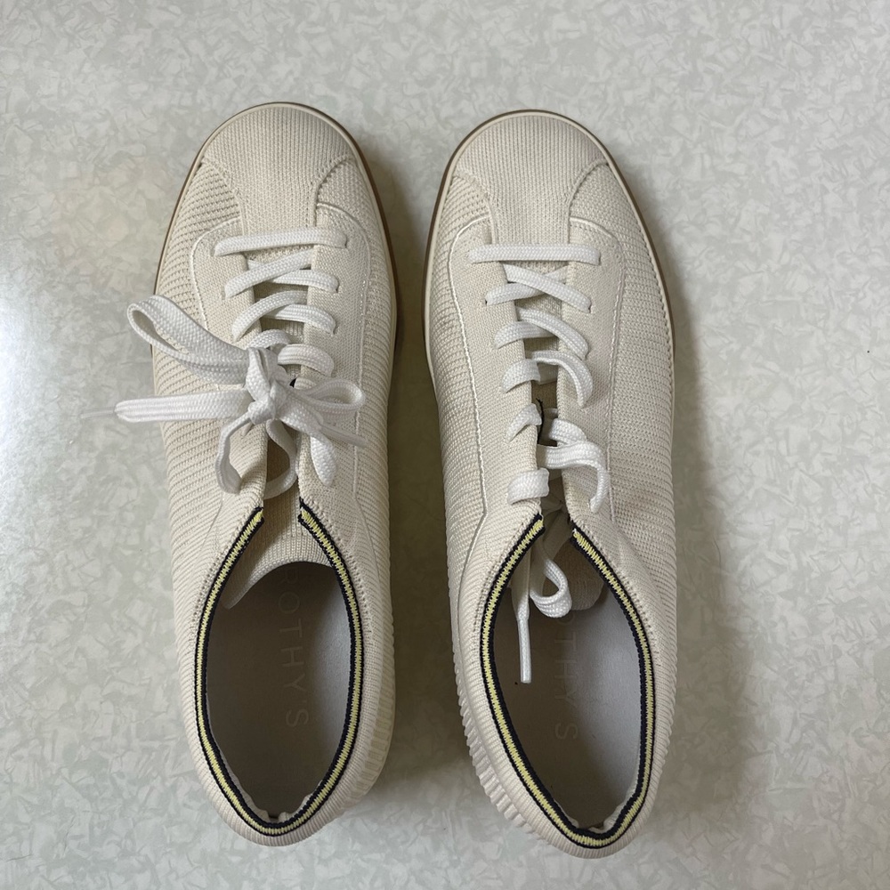 Rothys Vanilla Lace-ups - size 10